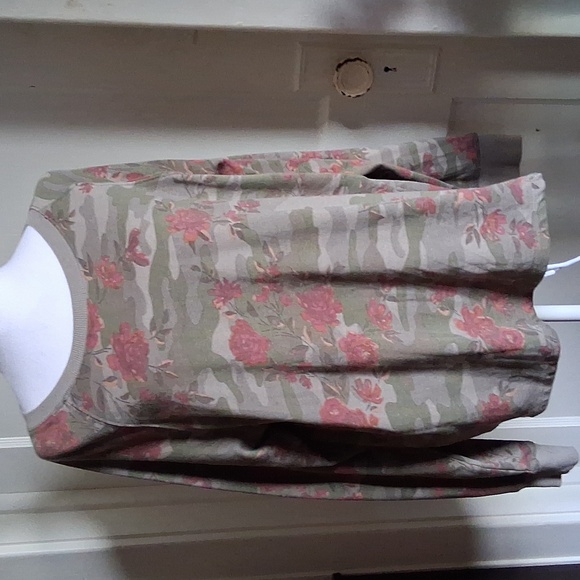 Maurices Tops - Maurices Floral Camouflage Sweatshirt